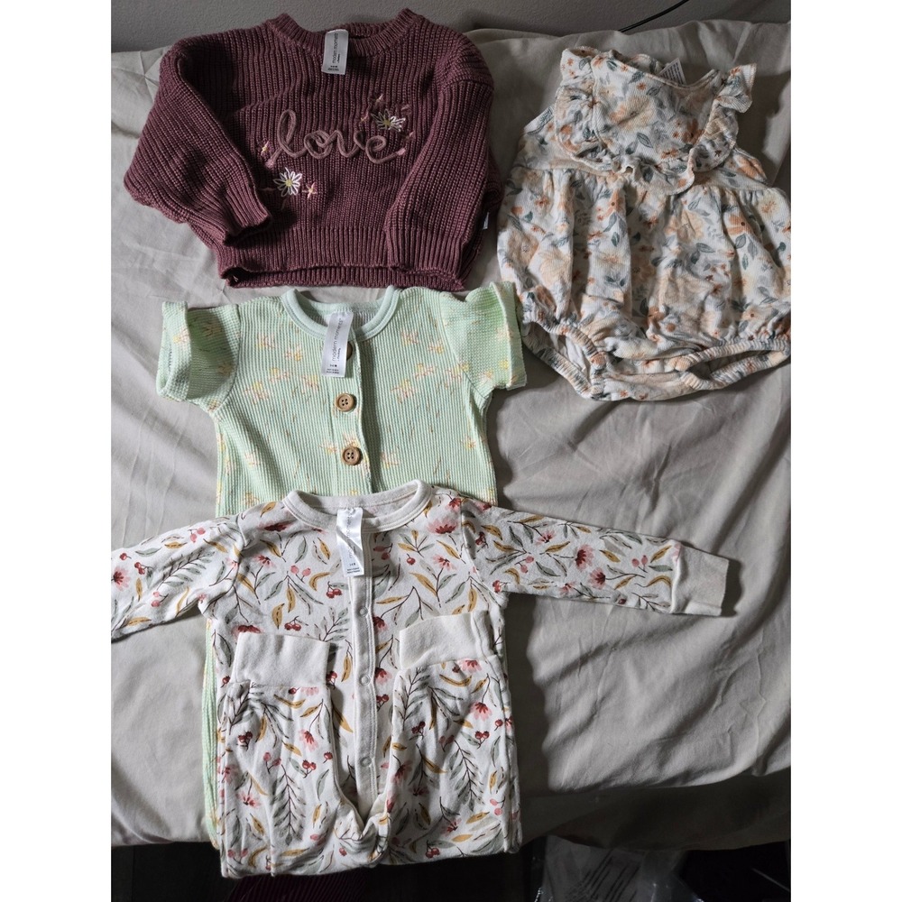 Modern Moments by Gerber Baby Girl 4 Piece Bundle Floral Romper Sweater‎ 3-6M